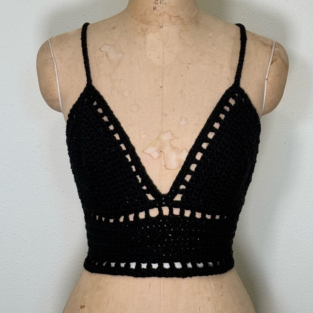Crochet Cotton Halter Top Lace Up Back Handmade Deep V-Neck Size S/M Festival